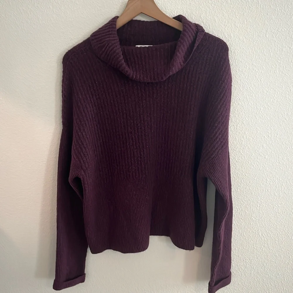Tommy Bahama Cowl Neck Knit Alpaca Sweater Size Medium